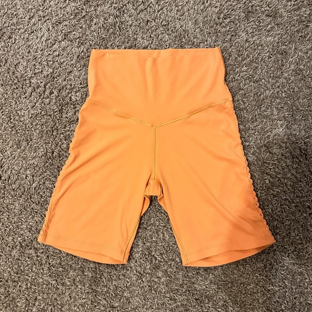 Aerie Biker Shorts 5” - Picture 1 of 8